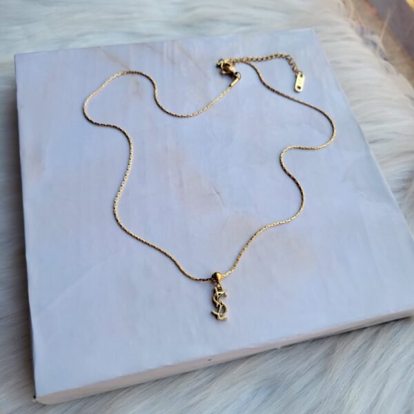 Collier LV