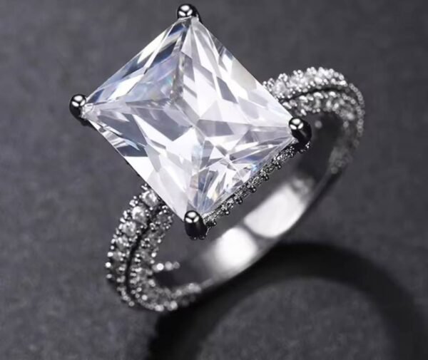 Marquise Diammond